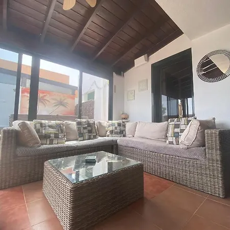 Casa Orilla! Beautiful Private With Hot Tub La Oliva