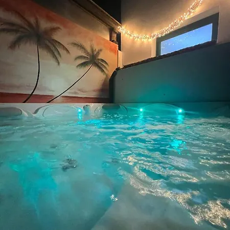 Villa Casa Orilla! Beautiful Private With Hot Tub